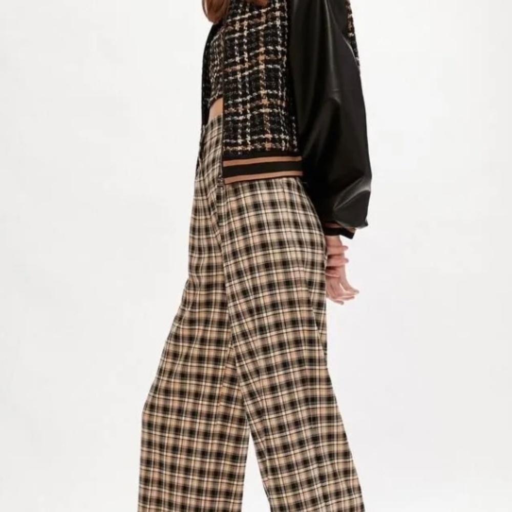 Pants - Picture 2 of 4